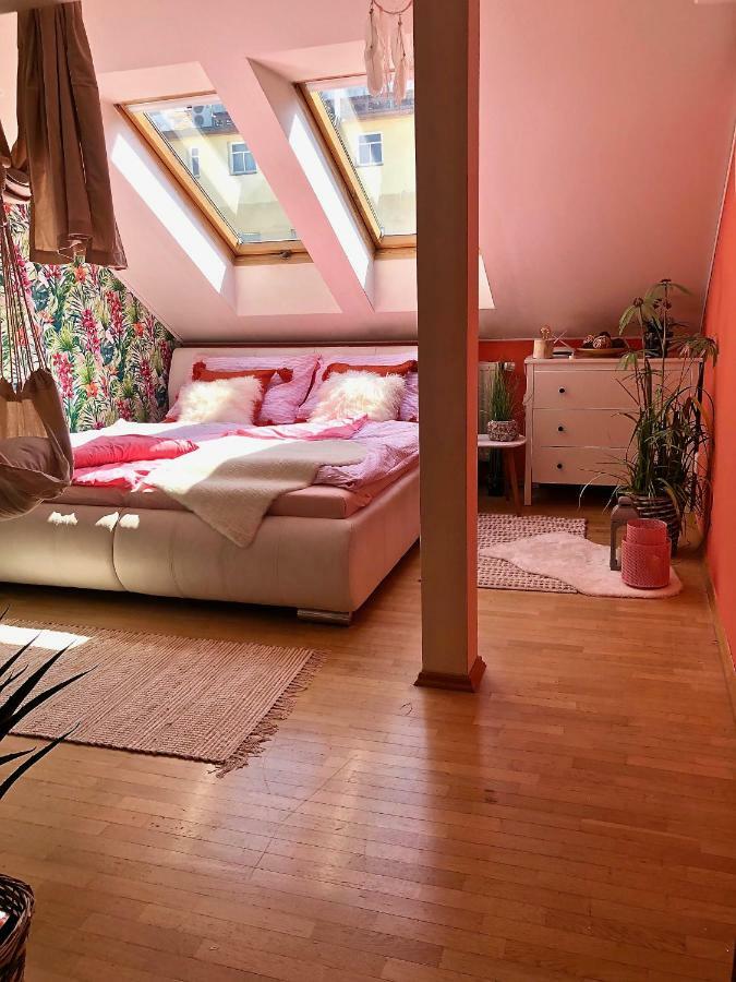 Duplex With Quite Terrace On Wenceslas Sq. Prague Luaran gambar
