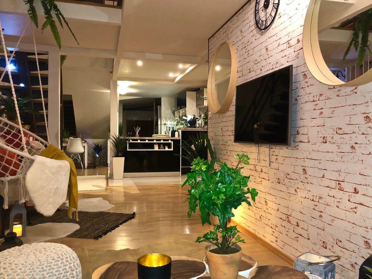 Duplex With Quite Terrace On Wenceslas Sq. Prague Luaran gambar