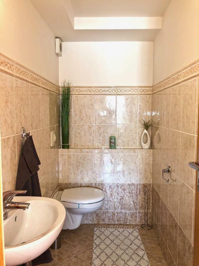 Duplex With Quite Terrace On Wenceslas Sq. Prague Luaran gambar
