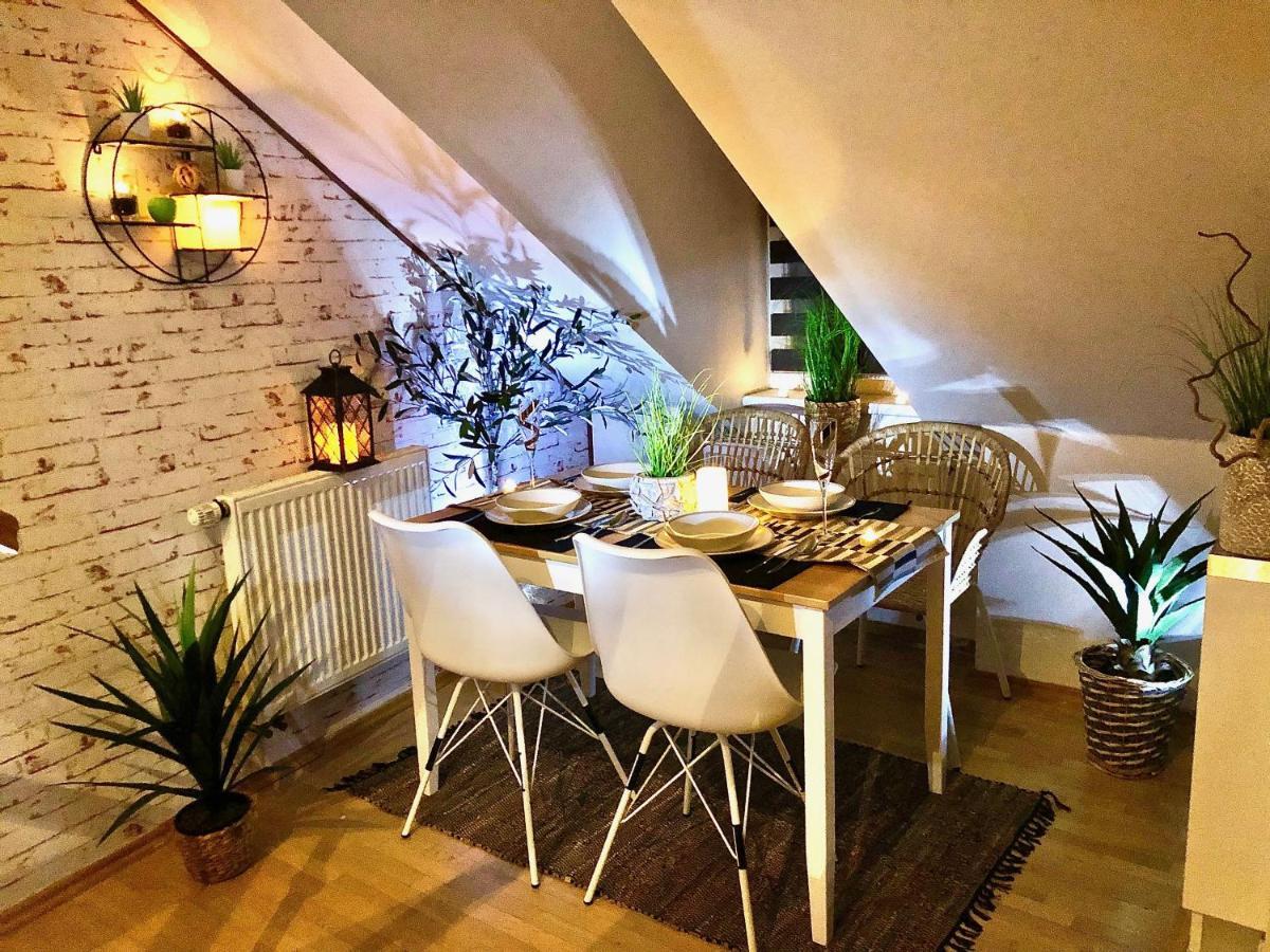 Duplex With Quite Terrace On Wenceslas Sq. Prague Luaran gambar