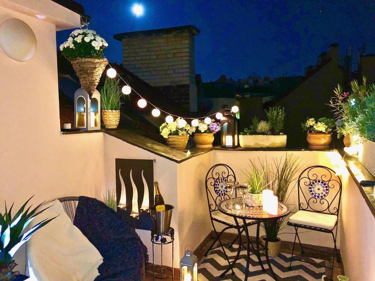 Duplex With Quite Terrace On Wenceslas Sq. Prague Luaran gambar