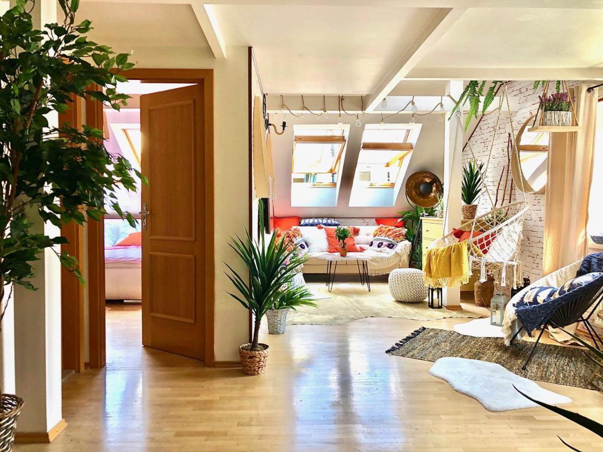 Duplex With Quite Terrace On Wenceslas Sq. Prague Luaran gambar