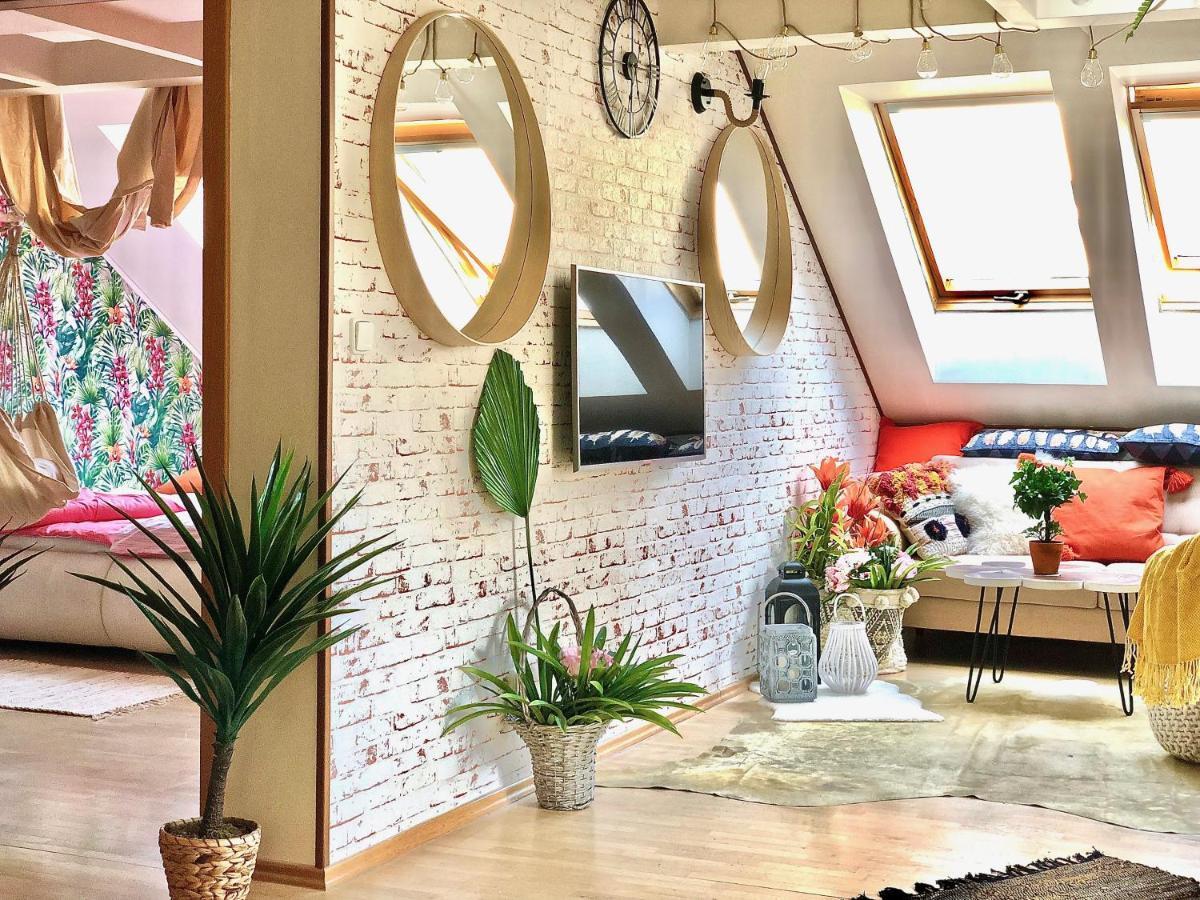 Duplex With Quite Terrace On Wenceslas Sq. Prague Luaran gambar