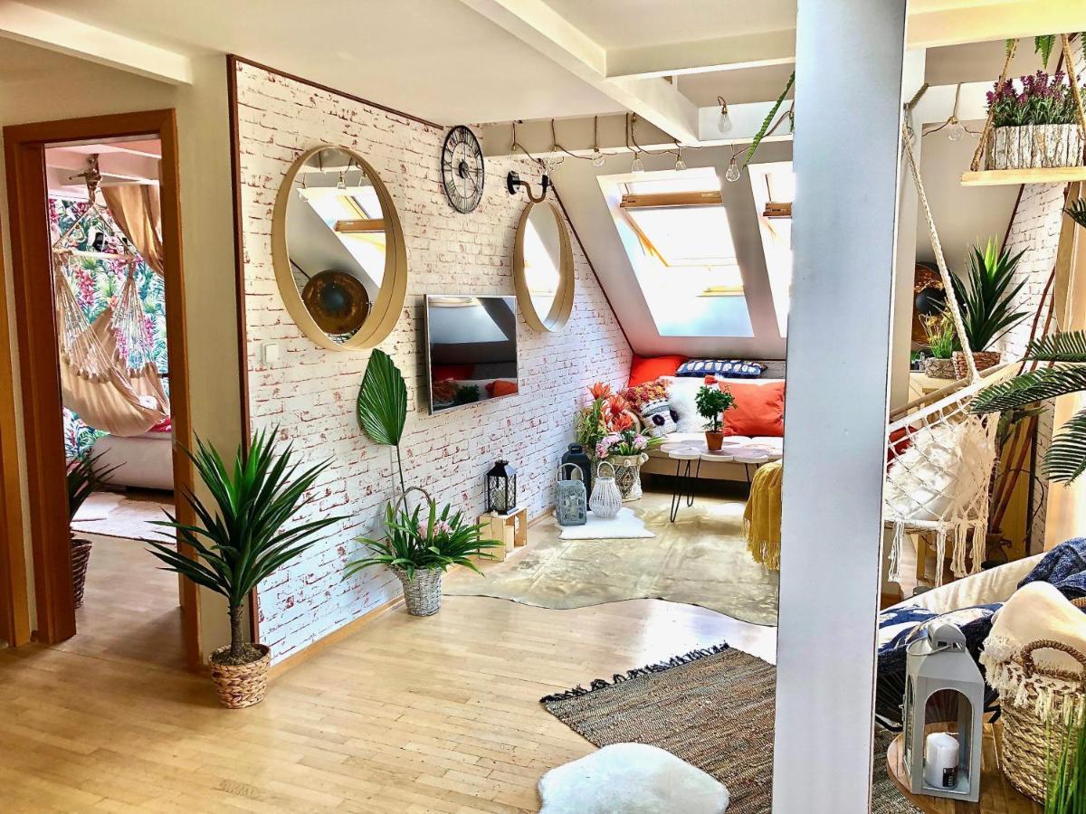 Duplex With Quite Terrace On Wenceslas Sq. Prague Luaran gambar